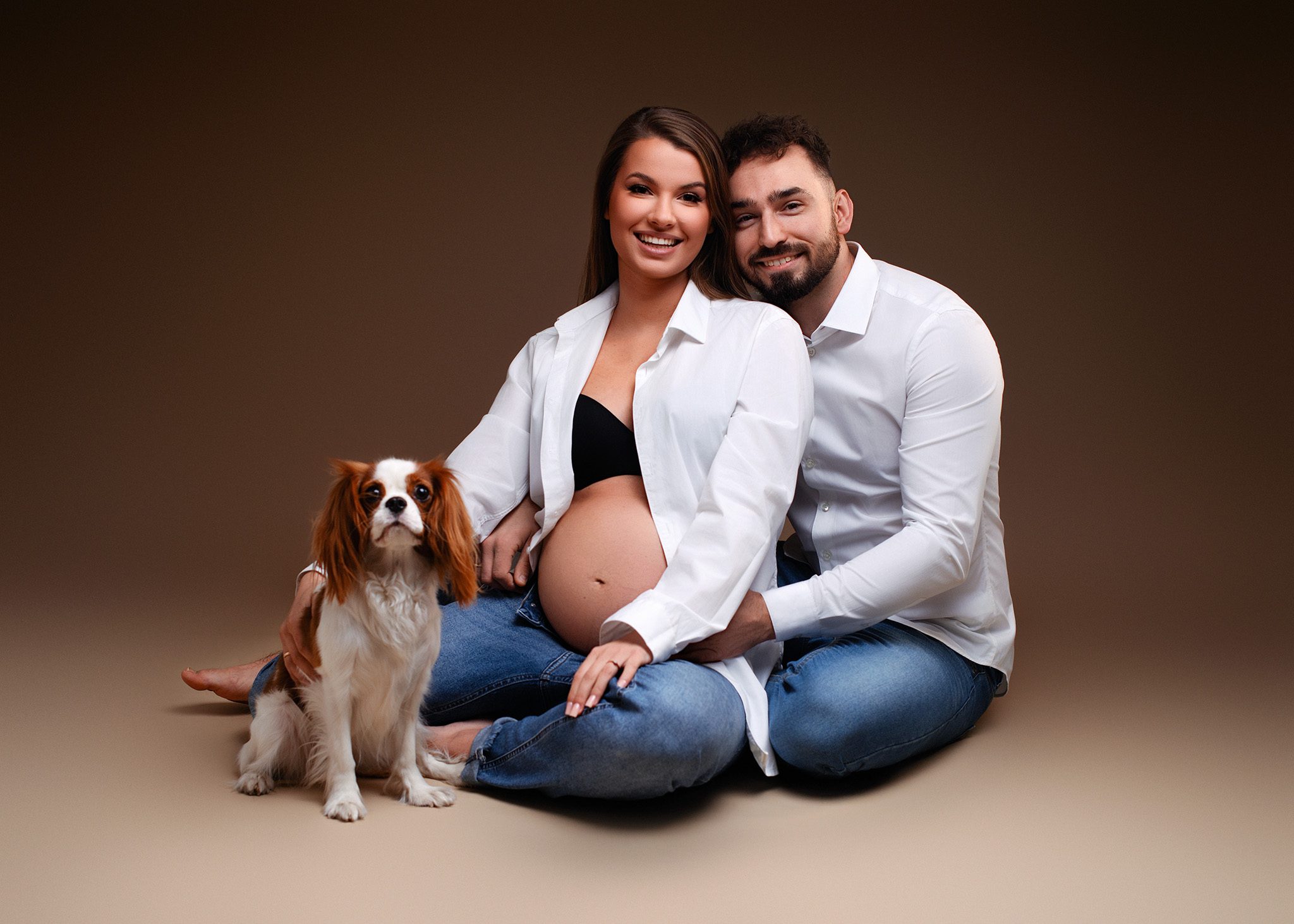 sesja_ciazowa_z_pieskiem